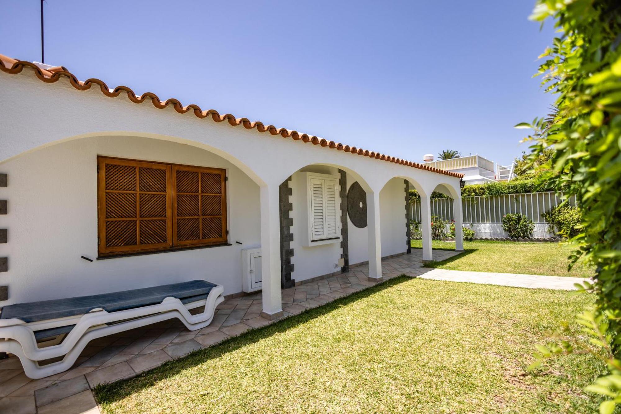 Oasis Holycan - By Gestion Vacacional Canarias San Bartolomé Екстериор снимка