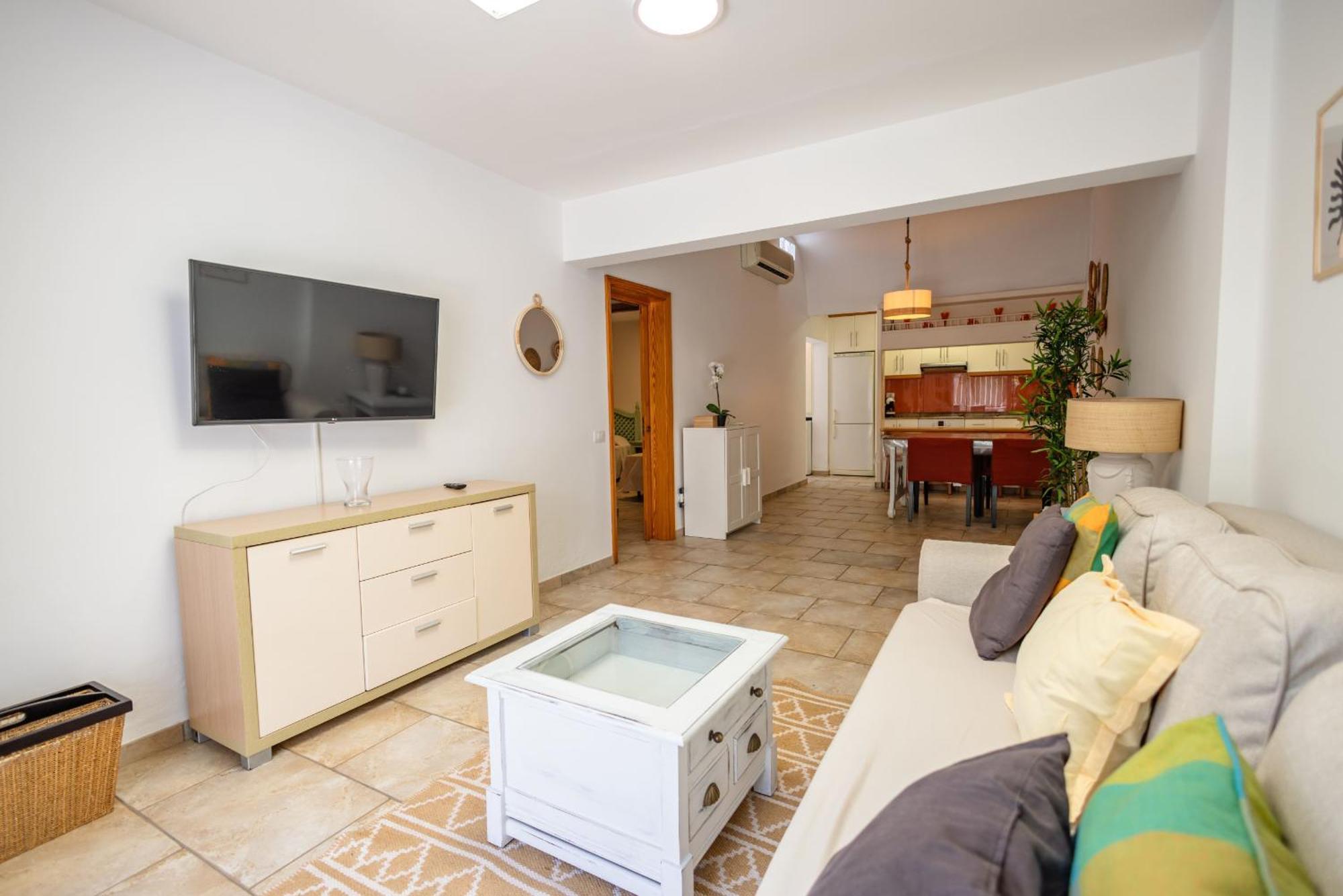 Oasis Holycan - By Gestion Vacacional Canarias San Bartolomé Екстериор снимка